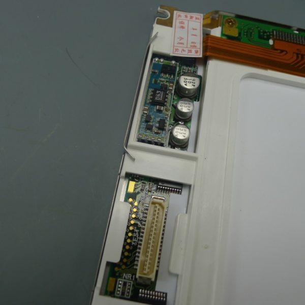LCD-SHARP-30608-008_02